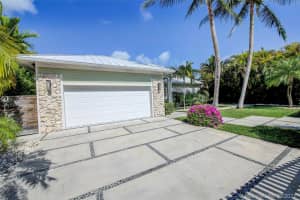 1975 NE 118th Rd, North Miami, FL 33181, Sold 05/08/21