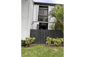 9443 Fontainebleau Blvd, Miami, FL 33172, Sold 04/19/21