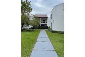 9443 Fontainebleau Blvd, Miami, FL 33172, Sold 04/19/21