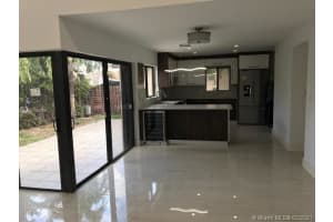970 NW 106th Ave Cir, Miami, FL 33172, Sold 04/08/21