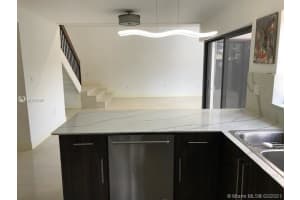 970 NW 106th Ave Cir, Miami, FL 33172, Sold 04/08/21