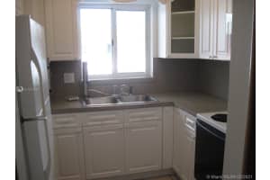 7910 Taft St, Pembroke Pines, FL 33024, Sold 04/01/21