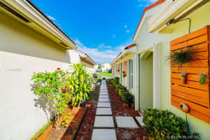 2091 NW 190th Ave, Pembroke Pines, FL 33029, Sold 04/15/21