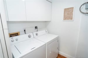 9725 NW 52nd St, Doral, FL 33178, Sold 04/13/21
