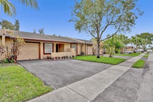 9310 E Daffodil Ln, Miramar, FL 33025, Sold 01/12/22