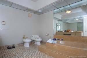 9735 NW 52nd St, Doral, FL 33178, Sold 06/24/21