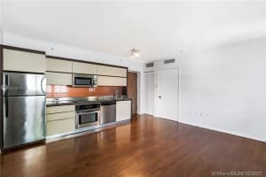 435 21st St, Miami Beach, FL 33139, Sold 06/02/21