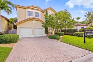 2929 NW 98th Pl, Doral, FL 33172, Sold 05/27/21
