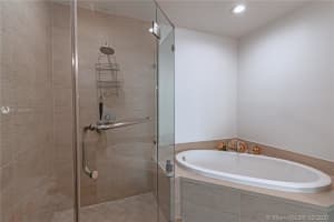 7928 East Dr, North Bay Village, FL 33141, Sold 04/12/21