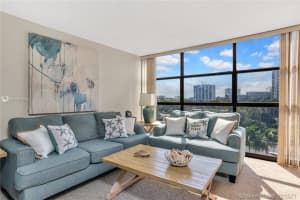 600 Parkview Dr # 1132, Hallandale Beach, FL 33009, Sold 06/16/21