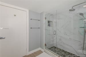 1800 N Bayshore Dr, Miami, FL 33132, Sold 05/20/21