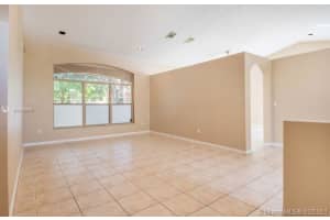 327 SW 185th Terrace, Pembroke Pines, FL 33029, Sold 04/09/21
