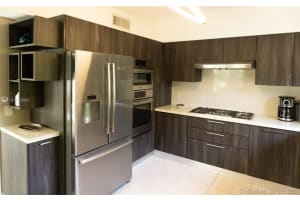 1030 Shore Ln, Miami Beach, FL 33141, Sold 05/06/21