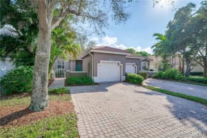 8040 S Aragon Blvd, Sunrise, FL 33322, Sold 05/03/21