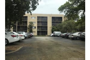8635 NW 8th St, Miami, FL 33126, Sold 05/03/21