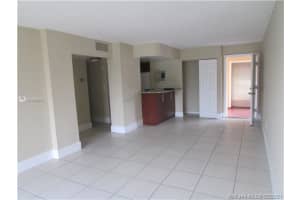 8850 Fontainebleau Blvd, Miami, FL 33172, Sold 03/04/21