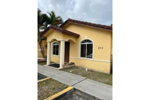 18616 NW 84th Pl., Hialeah, FL 33015, Sold 04/13/21