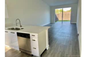 19031 NW 67th Pl, Hialeah, FL 33015, Sold 04/30/21