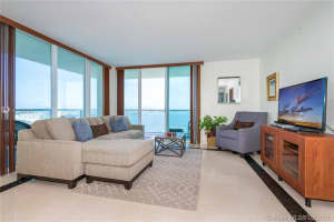 1155 Brickell Bay Dr, Miami, FL 33131, Sold 07/23/21