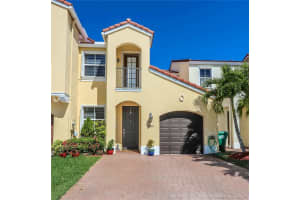 14965 SW 41st Ln, Miami, FL 33185, Sold 05/17/21