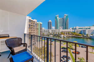400 Leslie Dr, Hallandale Beach, FL 33009, Sold 04/30/21