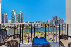 400 Leslie Dr, Hallandale Beach, FL 33009, Sold 04/30/21