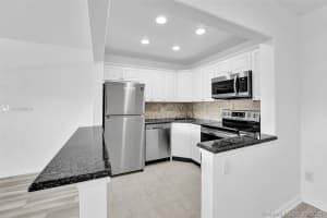 2455 NE 51st St Apt E211, Fort Lauderdale, FL 33308, Sold 04/09/21