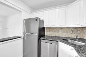 2455 NE 51st St Apt E211, Fort Lauderdale, FL 33308, Sold 04/09/21