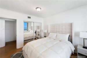 800 Claughton Island Dr, Miami, FL 33131, Sold 05/21/21