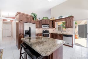 4790 NW 7th St, Deerfield Beach, FL 33442, Sold 04/30/21