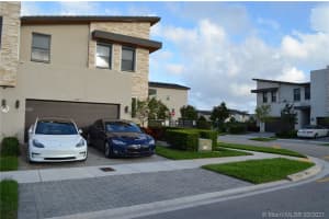 7813 NW 104th Ct, Doral, FL 33178, Sold 04/12/21