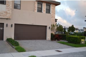 7813 NW 104th Ct, Doral, FL 33178, Sold 04/12/21