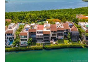 6126 Paradise Point Dr, Palmetto Bay, FL 33157, Sold 06/09/21