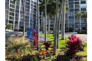 200 Leslie Dr, Hallandale Beach, FL 33009, Sold 09/17/21