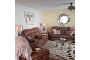 615 NW 210th St, Miami, FL 33169, Sold 06/08/21