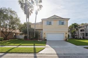 359 SW 192nd Ave, Pembroke Pines, FL 33029, Sold 04/15/21