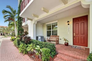 11943 SW 26th Ct, Miramar, FL 33025, Sold 04/29/21