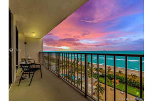 2625 Collins Ave, Miami, FL 33140, Sold 05/26/21
