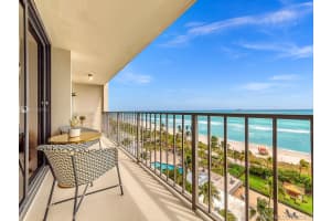 2625 Collins Ave, Miami, FL 33140, Sold 05/26/21