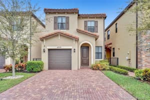 4919 NW 55th Pl, Tamarac, FL 33319, Sold 04/23/21