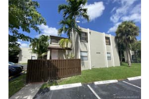 10030 NW 9th St Cir, Miami, FL 33172, Sold 04/14/21