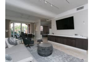 18440 NE 30th Pl, Aventura, FL 33160, Sold 08/13/21
