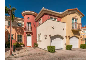 18440 NE 30th Pl, Aventura, FL 33160, Sold 08/13/21