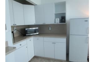 5445 Collins Ave, Miami Beach, FL 33140, Sold 12/13/21