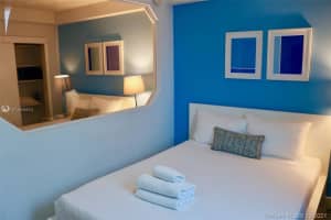 5445 Collins Ave, Miami Beach, FL 33140, Sold 12/13/21