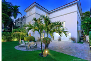 3520 Bayshore Villas Dr, Miami, FL 33133, Sold 08/02/21