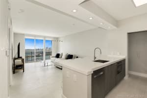 90 Alton Rd PH 3208, Miami Beach, FL 33139, Sold 04/30/21