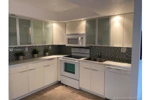 600 Parkview Dr # 1132, Hallandale Beach, FL 33009, Sold 05/10/21