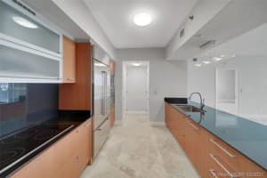 400 Alton Rd, Miami Beach, FL 33139, Sold 05/24/21