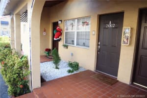 6990 NW 173rd Dr, Hialeah, FL 33015, Sold 04/27/21